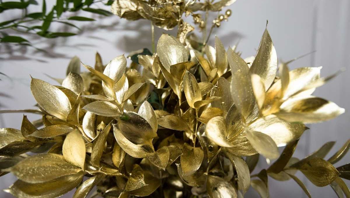 Вкусные букеты из колбасы, фруктов, конфет - изображение 10