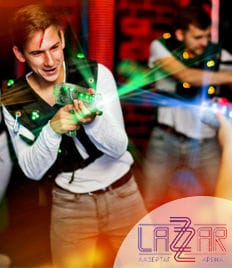 Захватывающие игры на лазерных бластерах на арене LAZZAR со скидкой 50%!