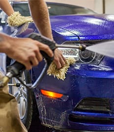 Профессиональная мойка автомобиля со скидкой 50% на автомойке «SBK»!