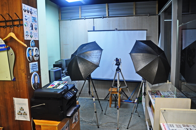 Специальное предложение в фотосалоне «Радуга»!  Поможем сохранить самые яркие моменты Вашей жизни со скидкой 50% на фотопечать, сувениры и другие услуги!