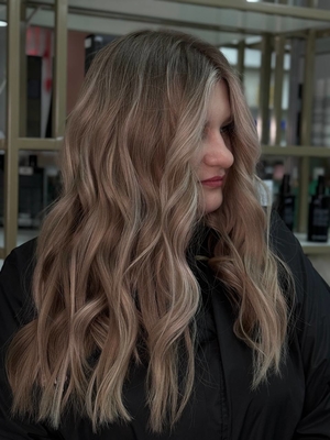 Услуги для волос, бровей и ногтей по новому адресу от салона красоты «MY IRIS» со скидками до 40%