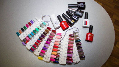 Будьте неотразимы! Услуги для волос, ногтей, бровей и многое другое со скидками до 73% в салоне «Комплимент»! Будьте неотразимы! Услуги для волос, ногтей, бровей и многое другое со скидками до 73% в салоне «Комплимент»!