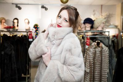 Магазин кожи и меха Три погоды