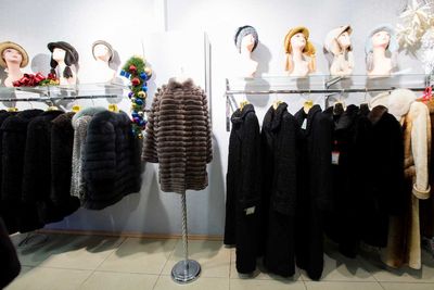 Магазин кожи и меха Три погоды