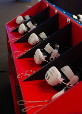 Эпичные командные сражения на арене со свободным передвижением в клубе «Portal VR» со скидкой 50%