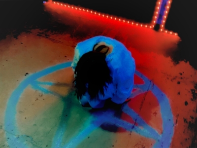 Новая локация «Последний обряд» и полюбившаяся «Заложница» со скидкой 33% в Территория квеста «Восприятие» 