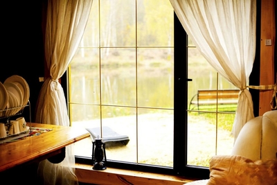  Проживание в апарт-отеле «Усадьба Мордвеза» со скидкой до 61%!