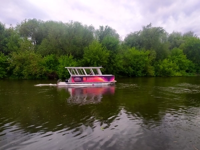 Покоряй речные просторы! Речной трамвайчик со скидкой 50%! Покоряй речные просторы! Речной трамвайчик со скидкой 50%!