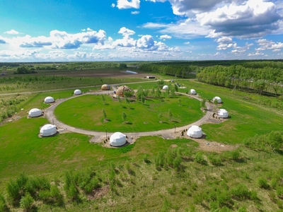 Встречайте рассвет в купольном доме с панорамными окнами со скидкой 50%!