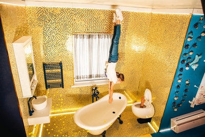 Перевёрнутый дом