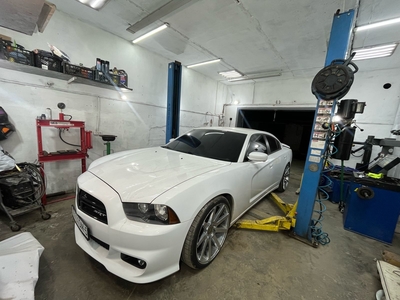 HONEST BRAND (Хонест брэнд), шиномонтаж на Калужском шоссе 20