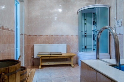 Тепло русской бани и уют деревянных домиков — Ваш идеальный отдых на базе «Берёзовая роща»