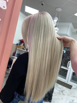 Услуги для волос, бровей и ногтей по новому адресу от салона красоты «MY IRIS» со скидками до 40%