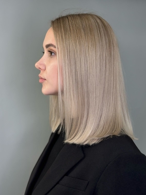 В салоне красоты «VENERA» для Вас окрашивание волос, ногти, брови и восхитительный макияж со скидкой до 50%