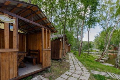 База семейного отдыха в загородном комплексе «Золотая рыбка» со скидкой  50%