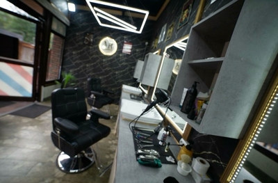 MR.BARBER (Мистер Барбер), барбершоп