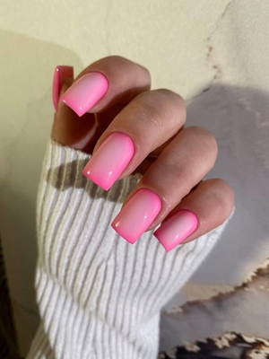 Услуги для волос, бровей и ногтей по новому адресу от салона красоты «MY IRIS» со скидками до 40%