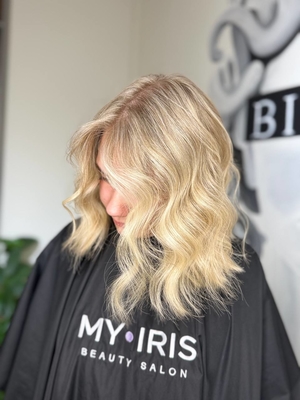 Услуги для волос, бровей и ногтей по новому адресу от салона красоты «MY IRIS» со скидками до 40%