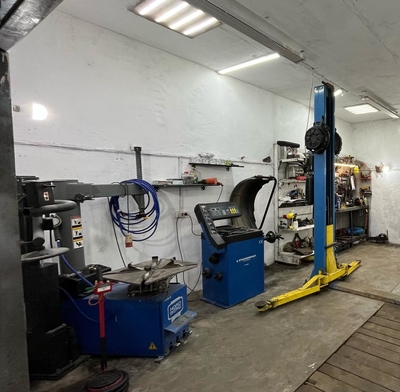 Пора переобуваться! Шиномонтаж в «HONEST BRAND» на Калужском шоссе со скидкой до 50%!