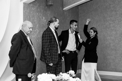 Анна Коста, ведущая