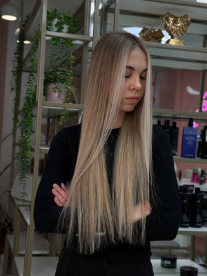 Услуги для волос, бровей и ногтей по новому адресу от салона красоты «MY IRIS» со скидками до 40%