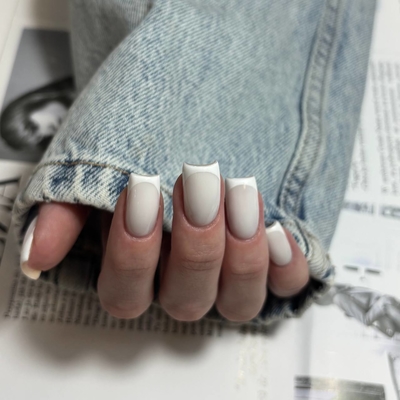 Услуги для волос, бровей и ногтей по новому адресу от салона красоты «MY IRIS» со скидками до 40%