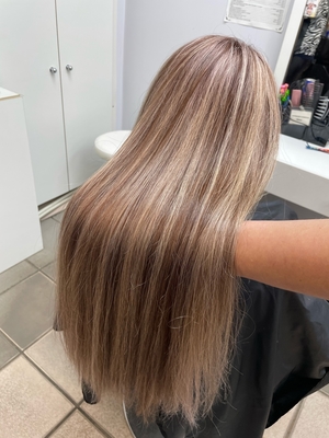 Яркий образ для Вас в студии красоты «Стиляги» со скидкой до 58%