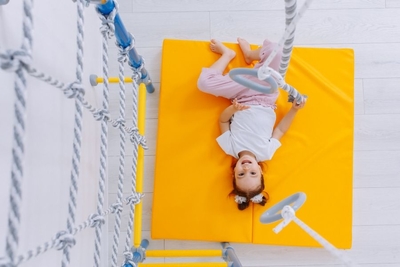 Магазин ЮЛА, детские спортивные комплексы