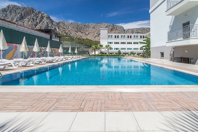 Школа маленьких умников «Магистр LUX» (Магистр Люкс)