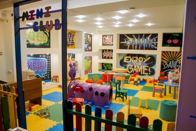 Скидка до 41% на отдых в подмосковном отеле «Foresta Festival Park»: уютные номера и коттеджи, питание, бильярд и многое другое!