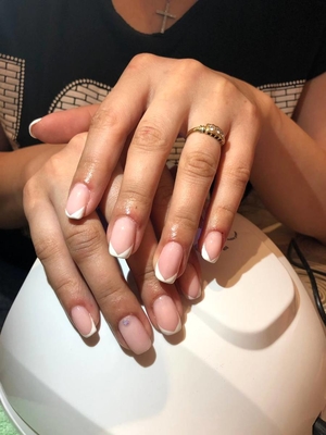 Здоровые и красивые волосы,маникюр, брови в салоне Anis'se со скидкой до 60%!