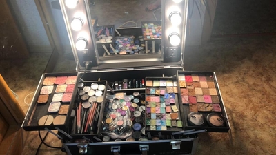 Здоровые и красивые волосы,маникюр, брови в салоне Anis'se со скидкой до 60%!