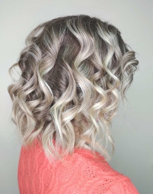 Свадебные прически, макияж, букеты