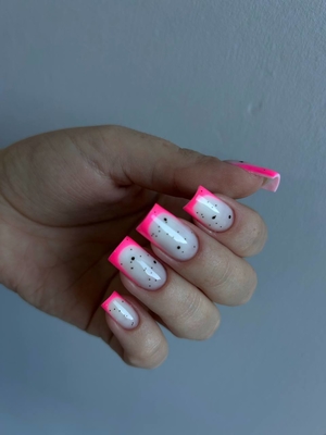 Чудеса преображений со скидкой до 59% от уникального beauty-пространства «В Космосе»!