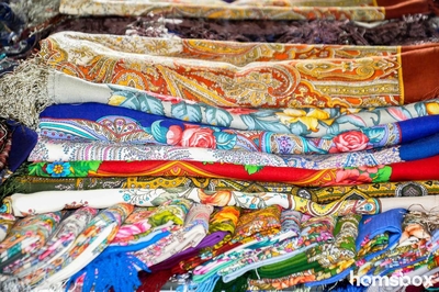 Самовары и оренбургские платки