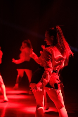 Безлимитный абонемент на всё лето со скидкой 47% от Танцевального дома «BM1» для детей и взрослых! Присоединяйтесь!