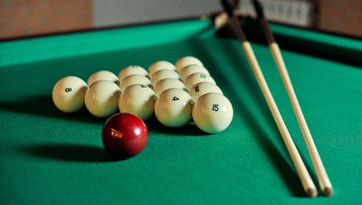 Игра в бильярд со скидкой 50% в клубе Классик! Игра в бильярд со скидкой 50% в клубе Классик!