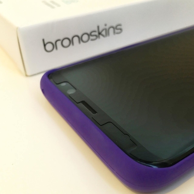 Защитные стекла от Bronoskins