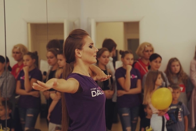 Создать тело мечты и подготовить свадебный танец поможет женская студия танца «DanceFit» со скидкой до 37%! Создать тело мечты и подготовить свадебный танец поможет женская студия танца «DanceFit» со скидкой до 37%!