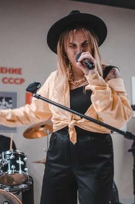 Время корпоратива! Как же без музыки? Настоящая энергия живого выступления группы «Те - самые» со скидкой до 42%