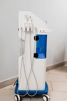 Плазмолифтинг и уколы красоты со скидками до 81%! Будь красивой с Клиникой Красоты!