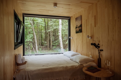 Незабываемый отдых в глэмпинге «Терруар»! Для Вас вкусные завтраки, посещение бани и банный чан со скидкой 44%