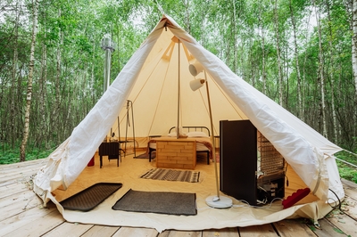 Незабываемый отдых в глэмпинге «Терруар»! Для Вас вкусные завтраки, посещение бани и банный чан со скидкой 44%