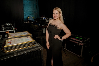 Анна Коста, ведущая