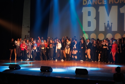 Безлимитный абонемент на всё лето со скидкой 47% от Танцевального дома «BM1» для детей и взрослых! Присоединяйтесь!