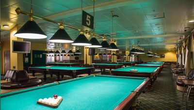 Игра в бильярд со скидкой 50% в клубе Классик! Игра в бильярд со скидкой 50% в клубе Классик!