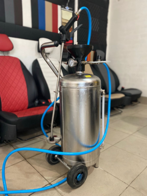 Профессиональная химчистка автомобиля со скидкой 30% от компании «Дом чехлов»! 