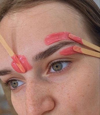 Маникюр, брови и ресницы в студии «Royal Nails» со скидкой до 60% Маникюр, брови и ресницы в студии «Royal Nails» со скидкой до 60%