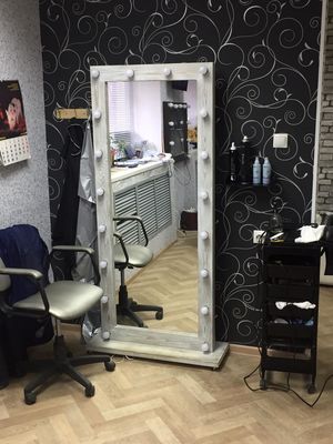 Будьте неотразимы! Услуги для волос, ногтей, бровей и многое другое со скидками до 73% в салоне «Комплимент»! Будьте неотразимы! Услуги для волос, ногтей, бровей и многое другое со скидками до 73% в салоне «Комплимент»!