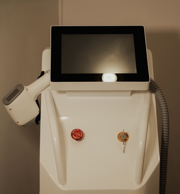 Лазерная эпиляция со скидкой до 63% от студии «Дом Красоты Алины Кожеуровой»! Лазерная эпиляция со скидкой до 63% от студии «Дом Красоты Алины Кожеуровой»!